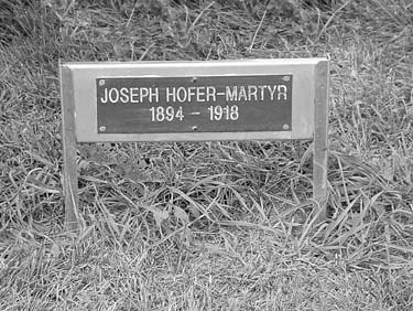 Grave marker for Joseph Hofer, 1894–1918